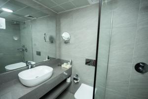 Alisa Hotel North Ridge的一间浴室