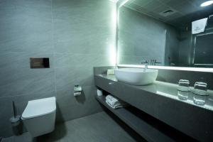 Alisa Hotel North Ridge的一间浴室