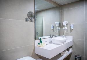 Alisa Hotel North Ridge的一间浴室