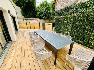 Hypercentre, spacieux, lumineux, la Maison du Rempartにあるバルコニーまたはテラス