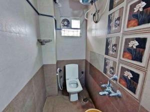 Bathroom sa MSR Lodging and Boarding