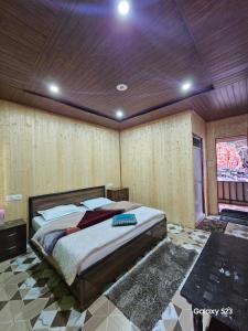 Sari에 위치한 Chopta gaurav hotel에서 갤러리에 업로드한 사진