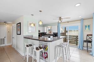 Kuchyň nebo kuchyňský kout v ubytování Gulf View 23