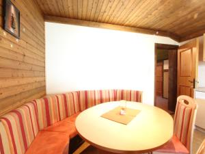 Posedenie v ubytovaní Spacious Apartment near Ski Area in Mittersill