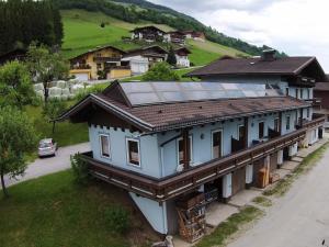 Budynek, w którym mieści się apartament