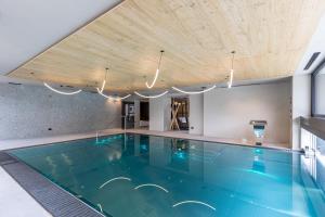 Bazén v ubytování Paradise Lodge nebo v jeho okolí