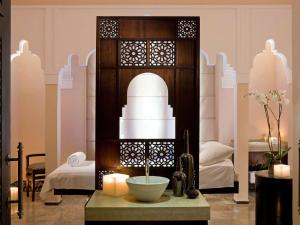 Postel nebo postele na pokoji v ubytování Sofitel Rabat Jardin Des Roses