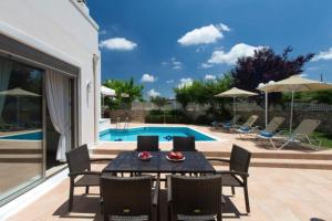 Gallery image of Marigo Villa in Salvia Villas in Skouloúfia