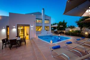 Gallery image of Marigo Villa in Salvia Villas in Skouloúfia