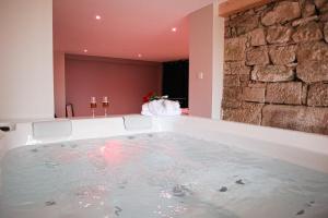 Fotografie z fotogalerie ubytování LOVE ROOM Love and Spa, Nature and Rest v destinaci Wentzwiller + 56 fotografií