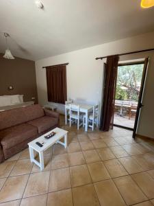 Posezení v ubytování Kolokotronis Hotel & Spa