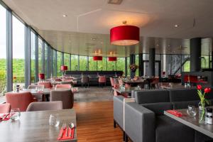 Posezení v ubytování Bastion Hotel Almere + 18 fotografií