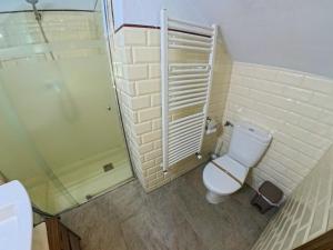 Ein Badezimmer in der Unterkunft Apartamentos Rurales Tía María