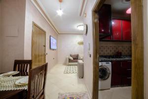 Η κουζίνα ή μικρή κουζίνα στο Charming and quiet apartment 1