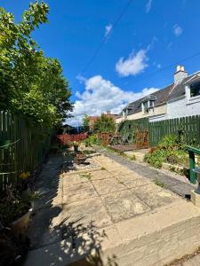 Κήπος έξω από το The Ivy Nest, central