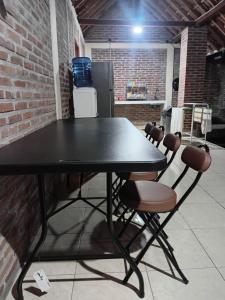 Kuchyň nebo kuchyňský kout v ubytování Homestay Wongso Kasongan