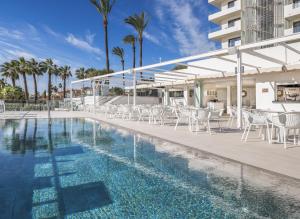 Hotel Ocean House Costa del Sol, Affiliated by Meliá内部或周边的泳池