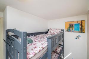 Łóżko lub łóżka w pokoju w obiekcie Holiday house Depope