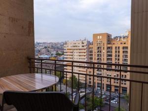 Un balcón o terraza en Katsin Building! 2 Bedroom Large apt with a Balcony