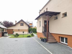Budynek, w którym mieści się kwatera prywatna