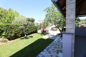 Vonkajšia záhrada v ubytovaní Villa Marica
