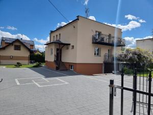 Budynek, w którym mieści się kwatera prywatna