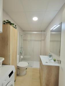 Ένα μπάνιο στο Aguamarina apartment - Relax by the sea +36 φωτογραφίες