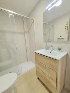 Ένα μπάνιο στο Aguamarina apartment - Relax by the sea