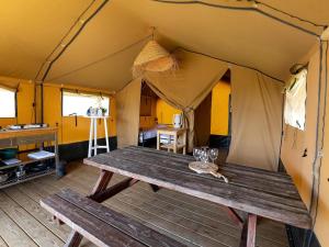 Φωτογραφία από το άλμπουμ του Safari Tent in Heeg by the Marina σε Heeg