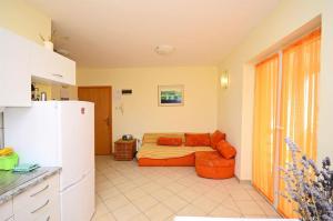 Η κουζίνα ή μικρή κουζίνα στο Apartment Darko 1 +16 φωτογραφίες