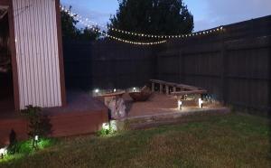 Garður fyrir utan Sleeps 10 Fully renovated Firepit and pool table