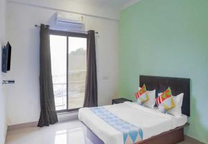 Gallery image of Hotel O Devansh in Kārli +22 photos