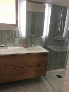 Bilik mandi di Gîte de Bret +14 gambar