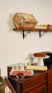 Jedlo v ubytovaní bed & breakfast alebo blízkom okolí