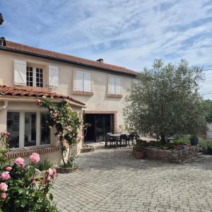 Το κτήριο όπου στεγάζεται  το bed & breakfast