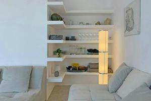 Posezení v ubytování Luxury 8P town house in center lEscala 50m beach