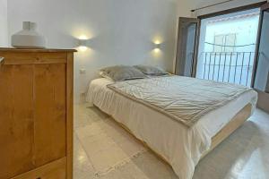 Postel nebo postele na pokoji v ubytování Luxury 8P town house in center lEscala 50m beach
