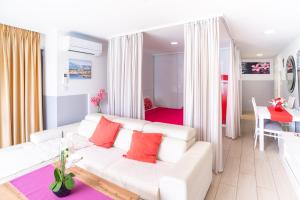 Postel nebo postele na pokoji v ubytování Apartments Palada 1