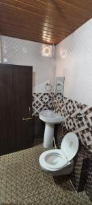 A bathroom at Heart and Soul of Jaisalmer