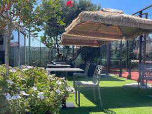 Aed väljaspool majutusasutust Lounge padel village