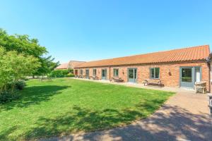 En have udenfor Walnut Cottage