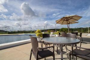 Casa De Campo Com Rio Privativo内部或周边的泳池