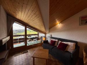 Khu vực ghế ngồi tại Studio cabine Les Saisies - 4 pers, balcon sud, vue montagne - FR-1-293-117 +8 ảnh