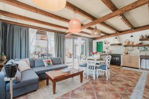 Η κουζίνα ή μικρή κουζίνα στο Le Giarre - Villa Con Piscina