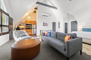 Iris Inn and Cabins的休息区