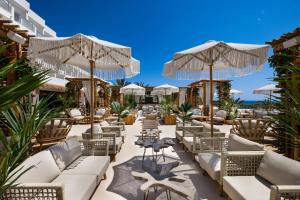 Reštaurácia alebo iné gastronomické zariadenie v ubytovaní Hotel Riu Palace La Mola