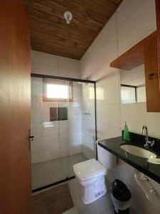 Ein Badezimmer in der Unterkunft Pousada Sonho Meu