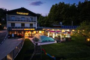 Budynek, w którym mieści się hotel