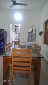 Kuchyň nebo kuchyňský kout v ubytování Pampatheeram Pallipurathucherry