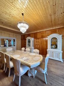 Gallery image of Manchos guesthouse Martvili in Itʼkhvisi